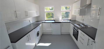 3 bed flat to rent