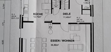 Freistehendes Einfamilienhaus mit Carport und großem Garten