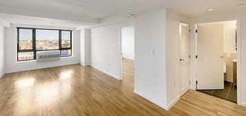 26-38 21st St Unit 4J, Queens, NY 11102