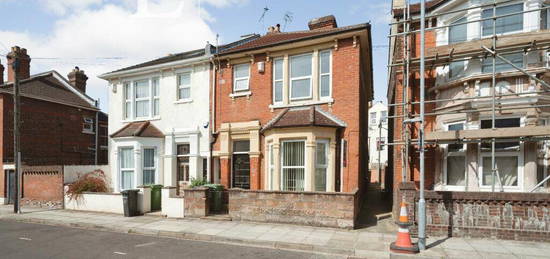 5 bedroom terraced house