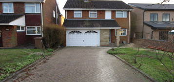 4 bed detached house to rent