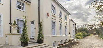 Town house to rent in Digswell House, Welwyn Garden City AL8