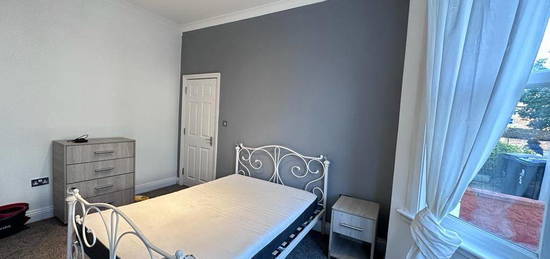 7 bed shared accommodation to rent