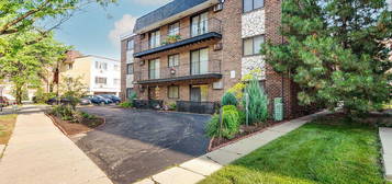 1650 Mill St APT 204, Des Plaines, IL 60016