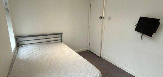 Shared accommodation to rent in Beresford Street, Stoke-On-Trent, Staffordshire ST4