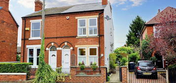 3 bed semi-detached house for sale