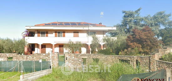 Villa in Viale Marina 116