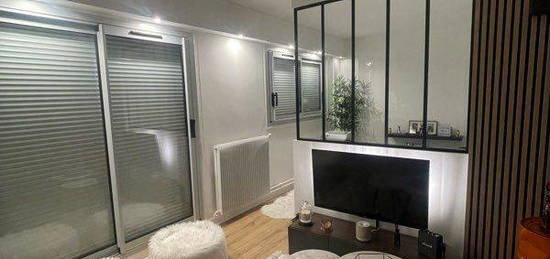 Apparemment 30m2