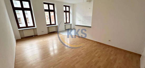 *Zentrumsnahe 2-Raum-Wohnung mit Balkon* ab 01.12.2024!