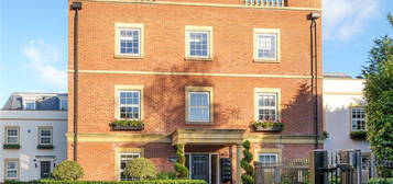 3 bed flat for sale