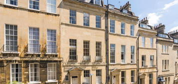 Flat to rent in Park Street, Bath BA1