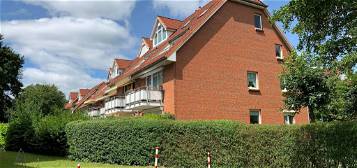 Stilvolle 2,5 Zimmer-Maisonette-Wohnung mit Balkon und Einbauküche in Schenefeld, ab 01.07.2024