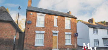 3 bedroom detached house