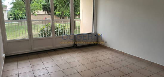 Appartement  à louer, 2 pièces, 1 chambre, 49 m²