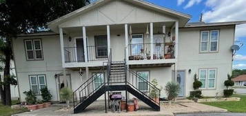 5210 Tahoe Trl Apt B, Austin, TX 78745