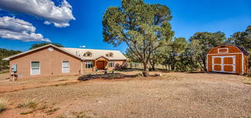 2 Seclusion Ct, Sandia Park, NM 87047