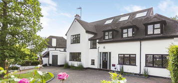 5 bed detached house for sale