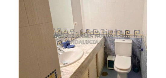 Piso de alquiler en Aguadulce Sur