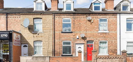 4 bedroom terraced house to rent