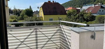 Moderne Garconniere mit großem Süd-Balkon und Tiefgarage in Sackgassen-Lag