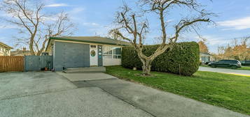 20 Richardson Dr #BASEMENT, Aurora, ON L4G 1Z1
