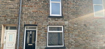 2 bedroom terraced house