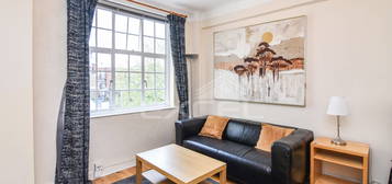 Flat to rent in Coningham Rd, Shepherd's Bush W12