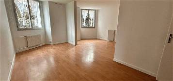Appartement  à louer, 2 pièces, 1 chambre, 52 m²