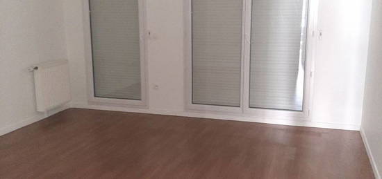 Appartement  à louer, 3 pièces, 2 chambres, 66 m²