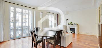 Paris 10 : Appartement 3 pièces 80.6m²