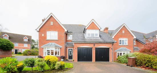 4 bedroom detached house