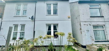 2 bed semi-detached house for sale