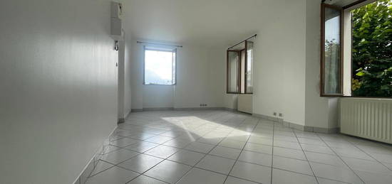 Studio  à vendre, 1 pièce, 31 m², Étage 1/2