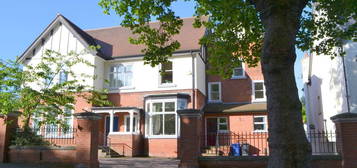 81 Myrtlefield Lodge, Belfast, BT9 6NG