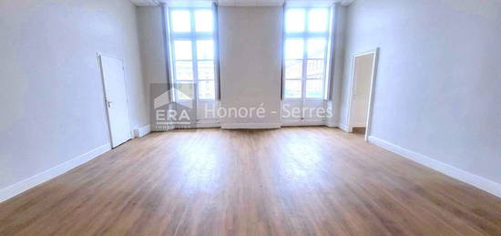 Appartement  à vendre, 6 pièces, 211 m², Étage 1/2