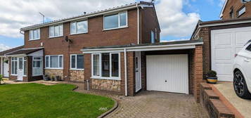 3 bedroom semi-detached house for sale