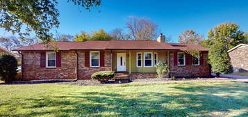 136 Lampley Ct, Goodlettsville, TN 37072