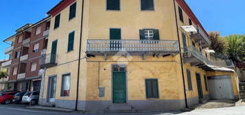 CASA DI CORTE A COSSANO BELBO