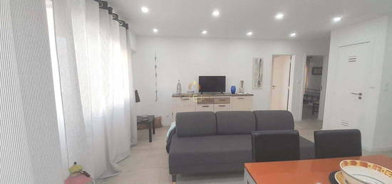 Arrendamento de Apartamento T2  em Centro