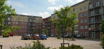 Flat to rent in Wharfside, Heritage Way, Wigan WN3