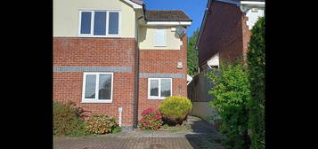 3 bed semi-detached house to rent