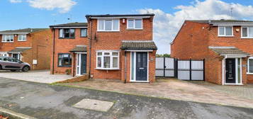 3 bedroom semi-detached house for sale