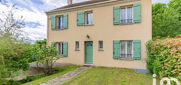 Maison 2 étages  à vendre, 6 pièces, 4 chambres, 121 m²