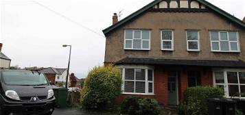 Flat to rent in Cathcart Road, Stourbridge DY8