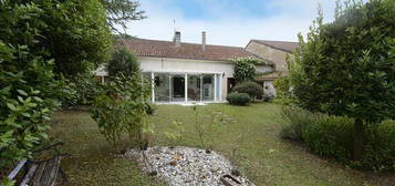 Maison  à vendre, 7 pièces, 5 chambres, 245 m²