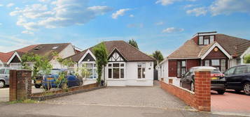 3 bedroom semi-detached bungalow to rent