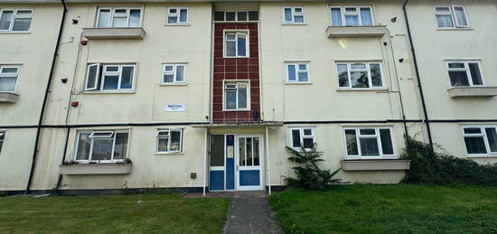 Flat to rent in Blyth Close, Southampton SO16