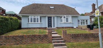 4 bedroom semi-detached house to rent