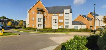 Flat for sale in Ashmead Court, Greenhithe, Kent DA9
