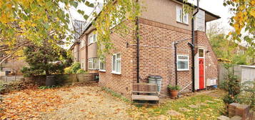 Maisonette to rent in Amyand Park Road, Twickenham TW1